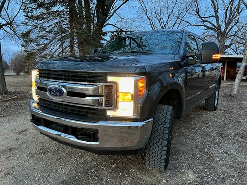 Used 2018 Ford F250 XLT image 11