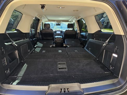 Used 2019 Ford Expedition Platinum image 15