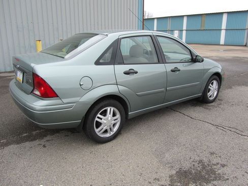 Used 2004 Ford Focus SE image 12