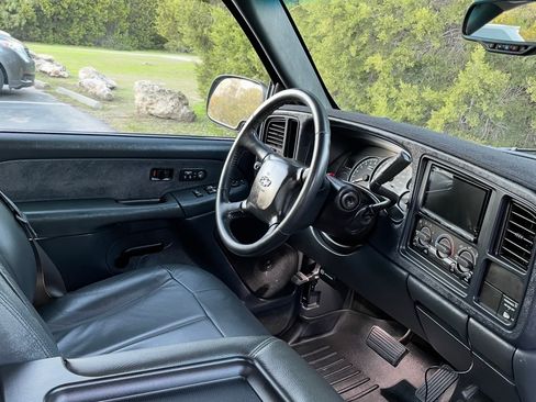 Used 2001 Chevrolet Silverado 1500 LT image 12