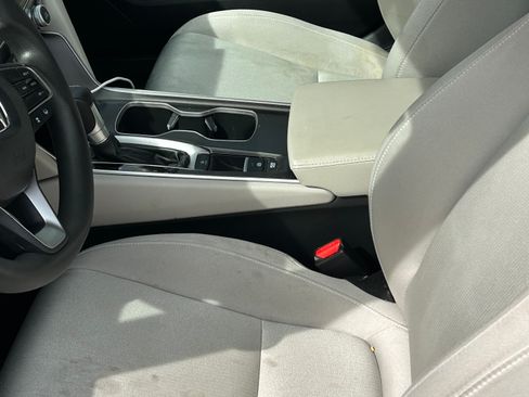 Used 2019 Honda Accord LX image 8