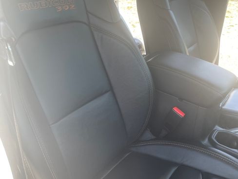 Used 2022 Jeep Wrangler Unlimited Rubicon w/ Dual Top Group image 10