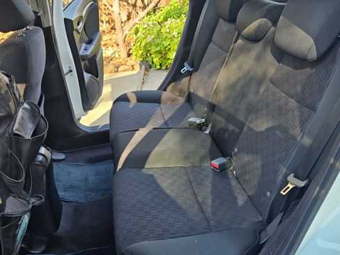 Used 2017 Honda Fit LX image 5