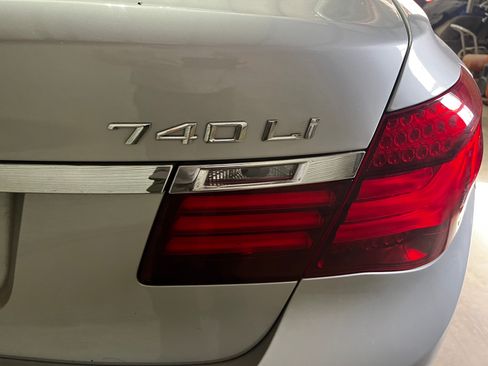 Used 2014 BMW 740Li image 12