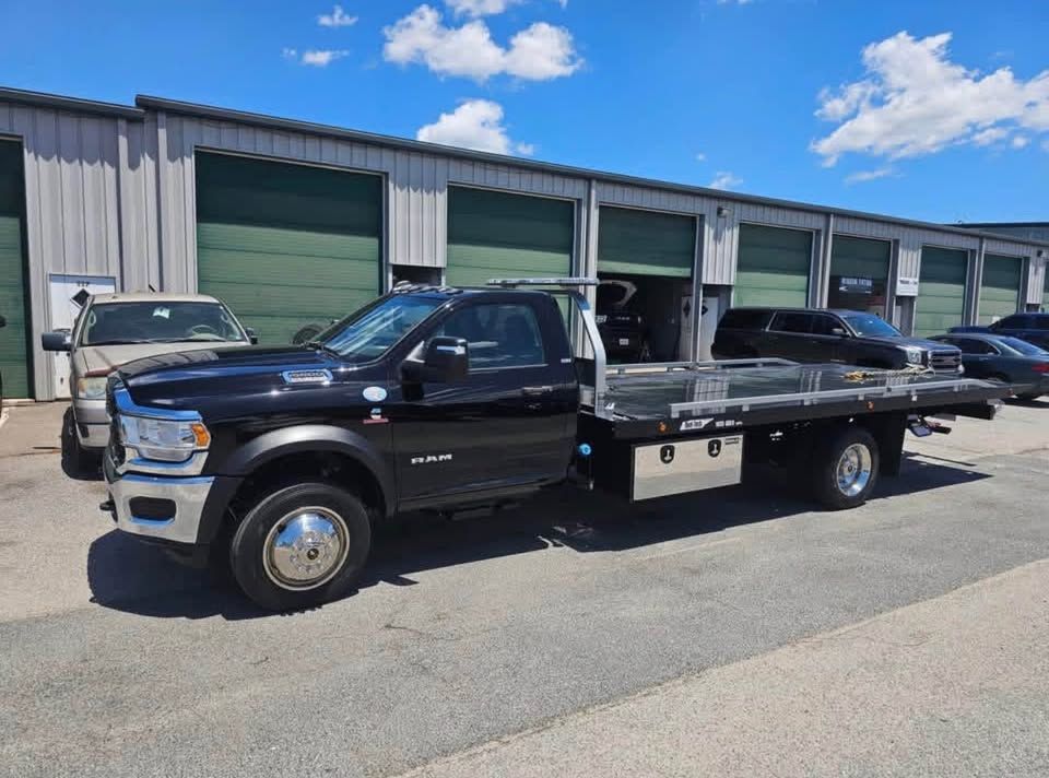 Used 2024 RAM 5500 SLT w/ Quick Order Package 2YG SLT AWD/4WD image 15