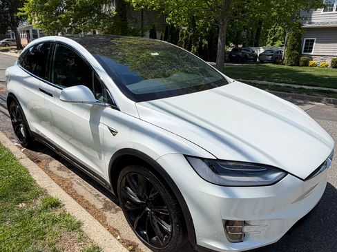 Used 2020 Tesla Model X AWD/4WD image 4