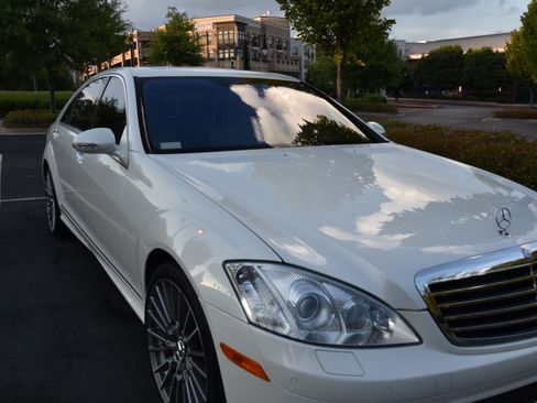 Used 2009 Mercedes-Benz S 550 4MATIC image 2