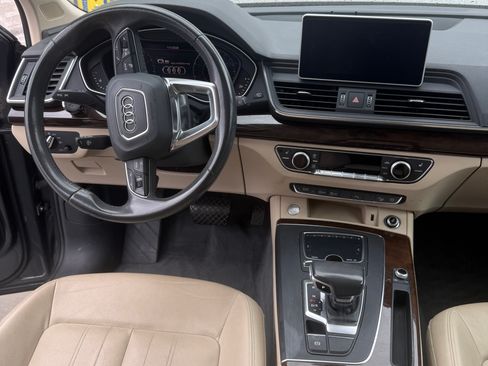 Used 2019 Audi Q5 2.0T Premium Plus image 1