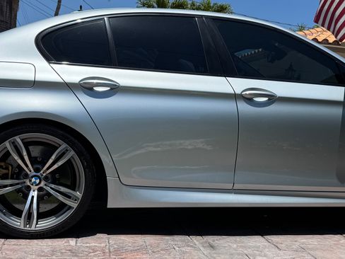 Used 2016 BMW M5 image 2