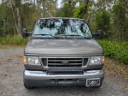 Used 2003 Ford E-350 and Econoline 350 XLT image 8