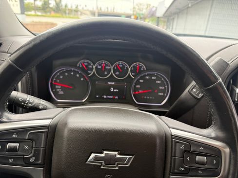 Used 2020 Chevrolet Silverado 1500 LT Trail Boss AWD/4WD image 11
