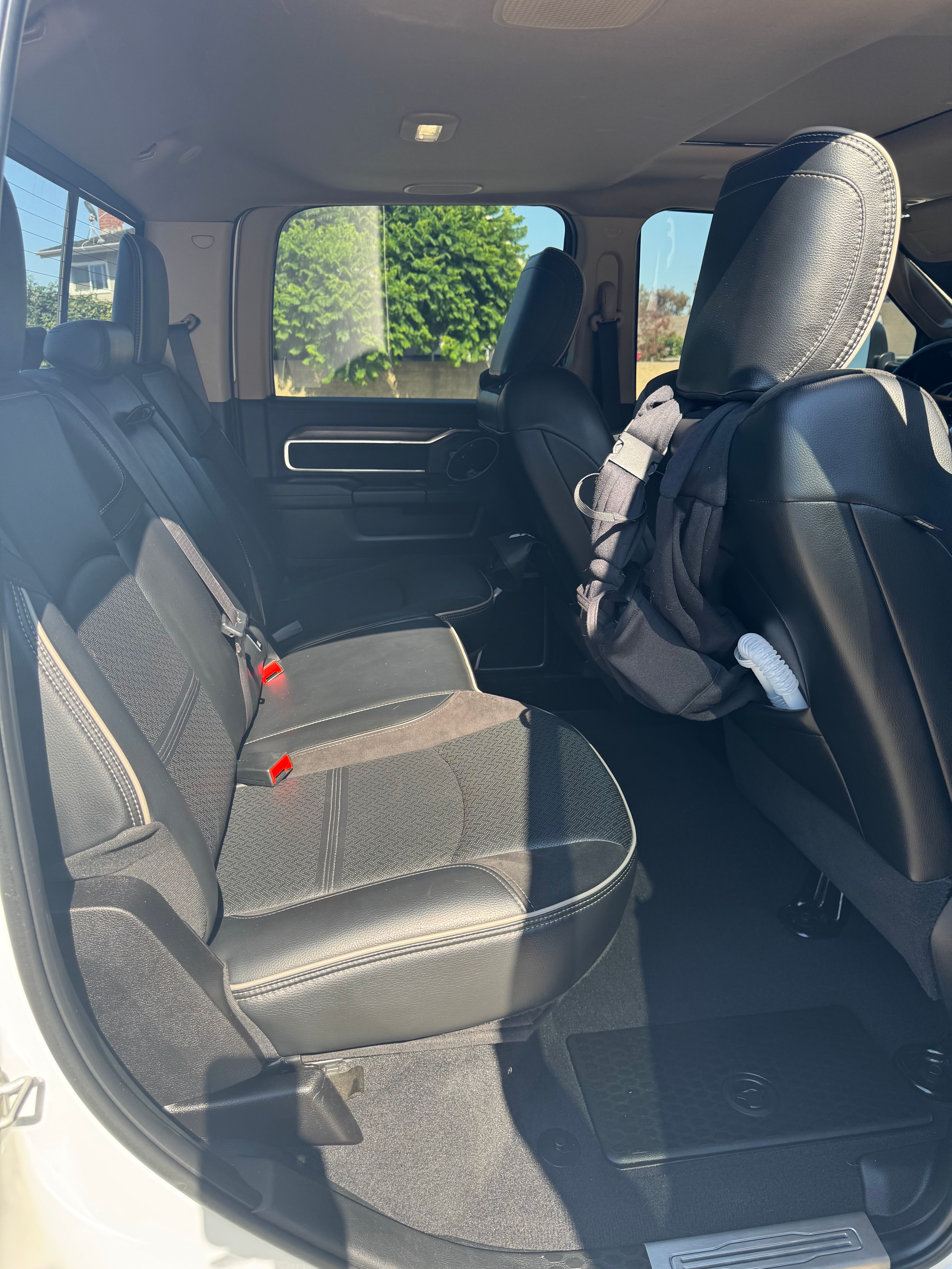 Used 2019 RAM 2500 Laramie AWD/4WD image 2