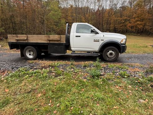 Used 2017 RAM 5500 Tradesman w/ Payload Upgrade Package AWD/4WD image 1