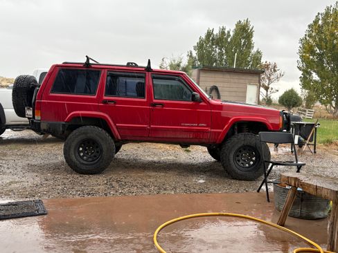 Used 2000 Jeep Cherokee Classic image 5