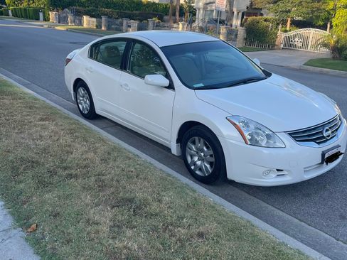 Used 2012 Nissan Altima 2.5 S FWD image 4