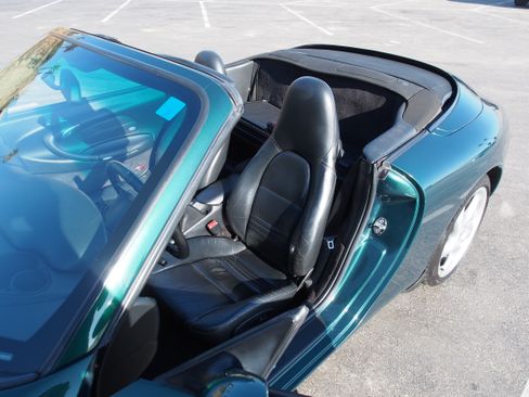 Used 2001 Porsche 911 Cabriolet image 16