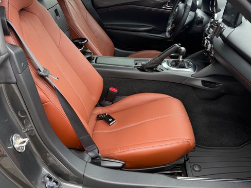 Used 2022 MAZDA MX-5 Miata RF Grand Touring w/ Weather Package image 15