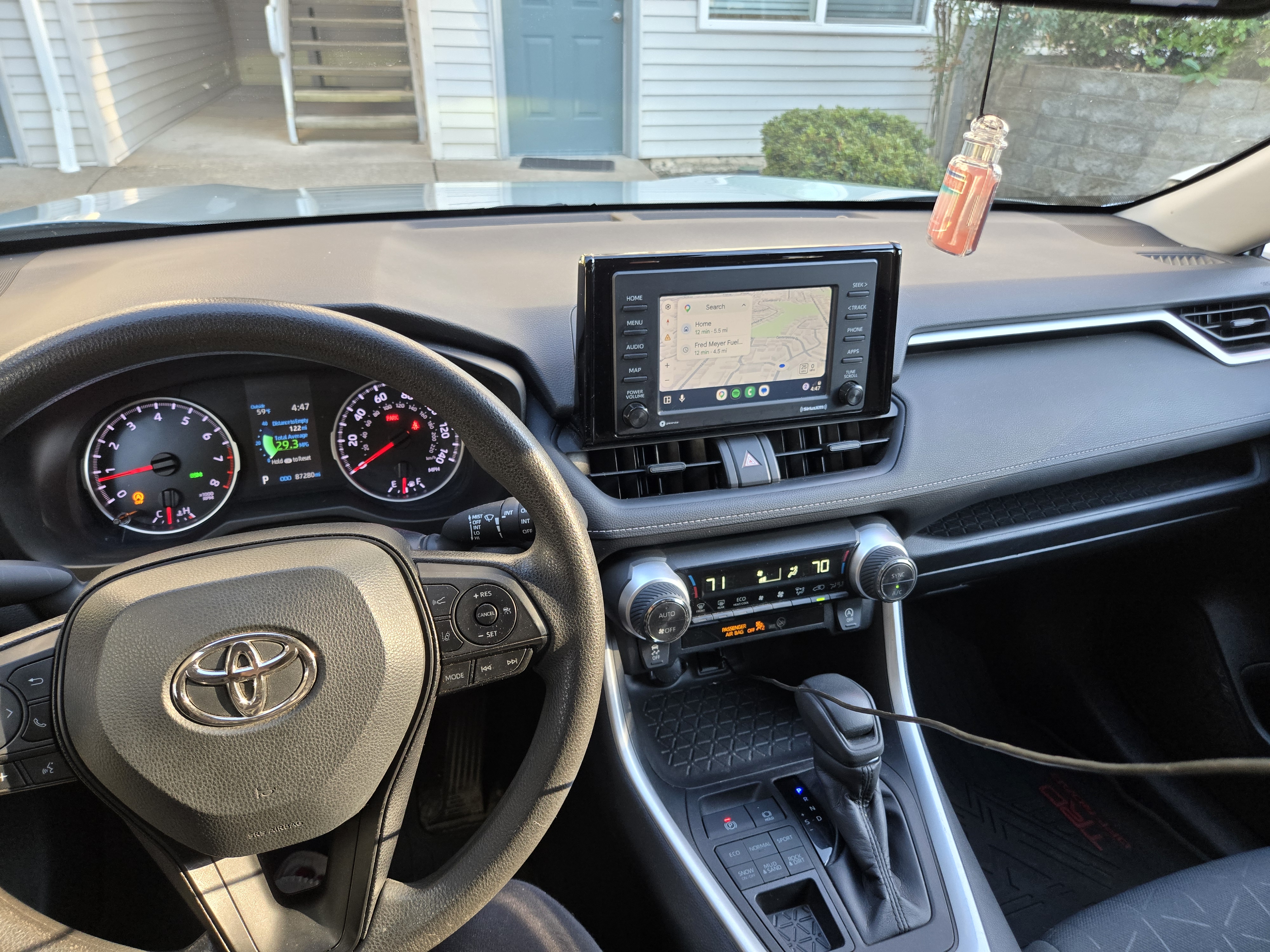 Used 2022 Toyota RAV4 XLE AWD/4WD image 26