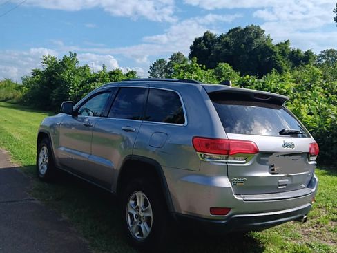 Used 2015 Jeep Grand Cherokee Laredo w/ Quick Order Package 23E AWD/4WD image 4