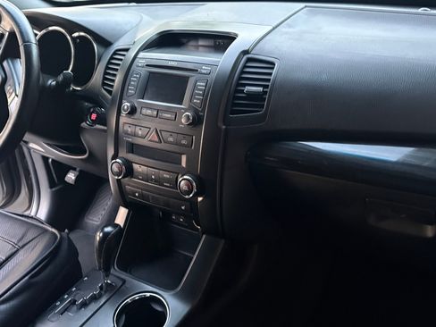 Used 2013 Kia Sorento EX FWD image 4