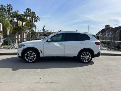 Used 2023 BMW X5 xDrive40i w/ Climate Comfort Package image 10