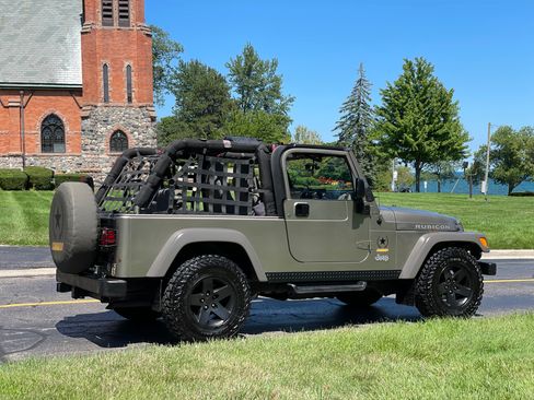 Used 2005 Jeep Wrangler Unlimited Rubicon w/ Sahara Edition Group image 5