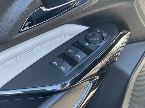 Used 2025 Chevrolet Trax LT w/ Driver Confidence Package image 16