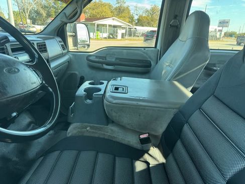 Used 2002 Ford F450 2WD Crew Cab Super Duty image 6