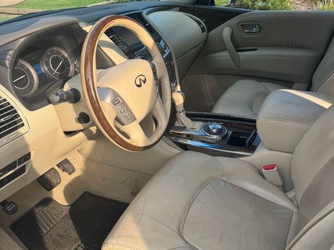 Used 2016 INFINITI QX80 4WD w/ Driver's Assistance Package image 8