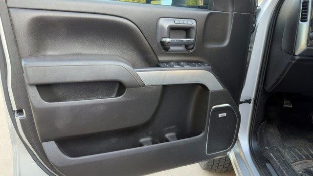 Used 2015 Chevrolet Silverado 2500 LTZ w/ Duramax Plus Package AWD/4WD image 8