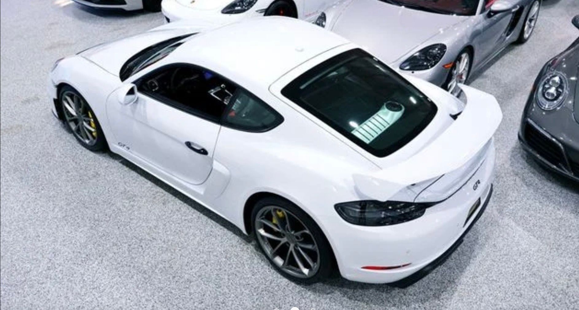Used 2023 Porsche 718 Cayman GT4 RWD image 10