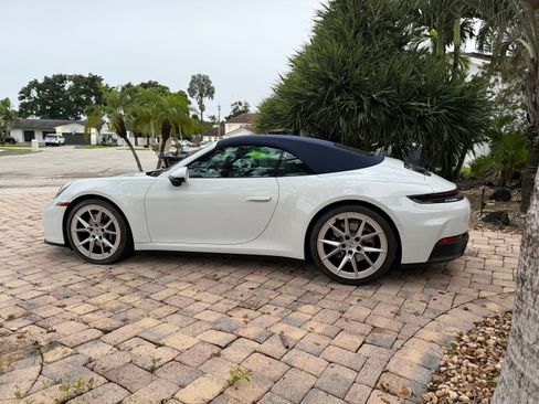 Used 2025 Porsche 911 Carrera RWD image 10