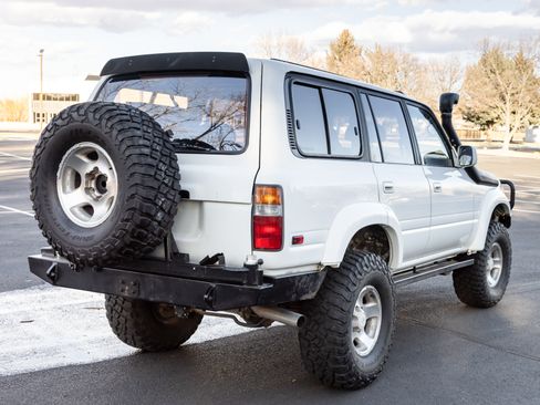 Used 1996 Toyota Land Cruiser Sport Utility 4D image 4
