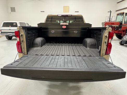 Used 2022 Chevrolet Silverado 1500 ZR2 AWD/4WD image 17