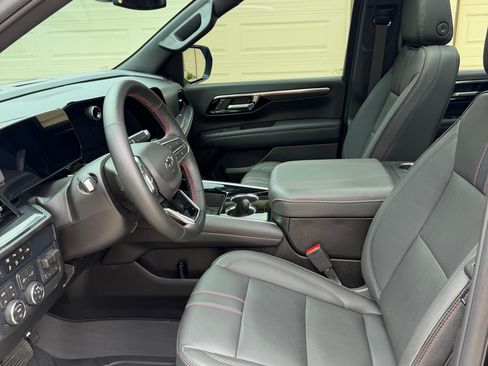 Used 2026 Chevrolet Tahoe RST w/ RST Capability Package AWD/4WD image 10