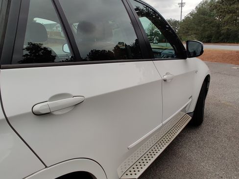 Used 2010 BMW X5 xDrive30i image 15