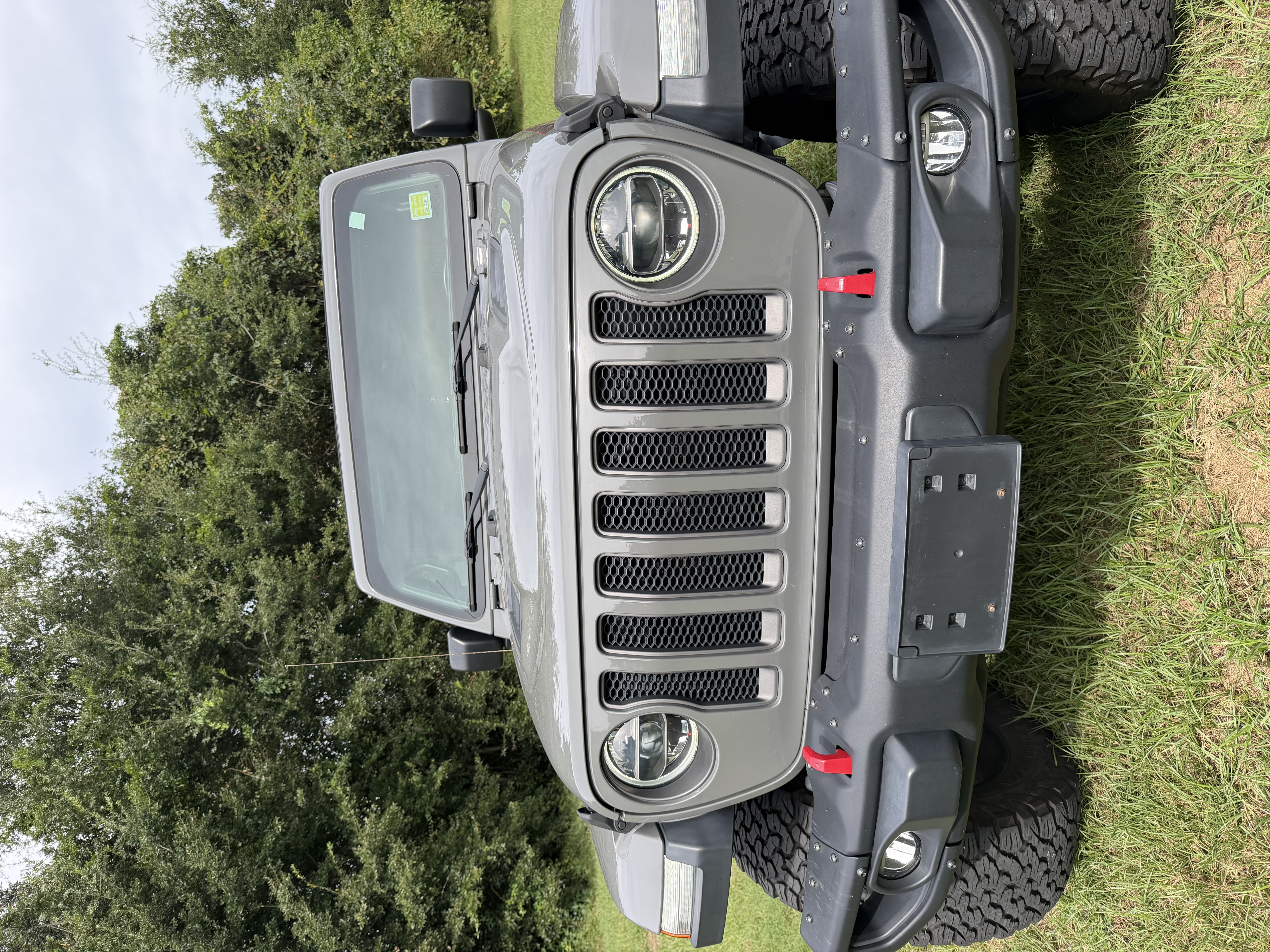 Used 2020 Jeep Wrangler Unlimited Rubicon AWD/4WD image 2