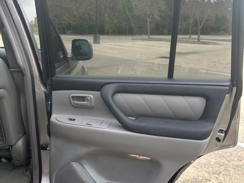 Used 2007 Toyota Land Cruiser image 21