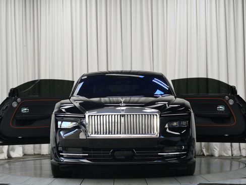 Used 2025 Rolls-Royce Spectre w/ Spectre Launch Package image 4