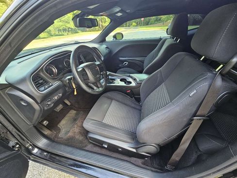 Used 2019 Dodge Challenger SXT RWD image 14