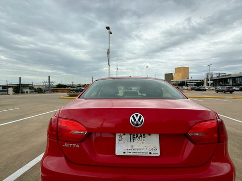 Used 2012 Volkswagen Jetta S image 6