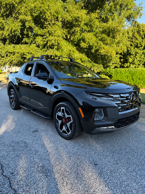 Used 2022 Hyundai Santa Cruz Limited AWD/4WD image 2