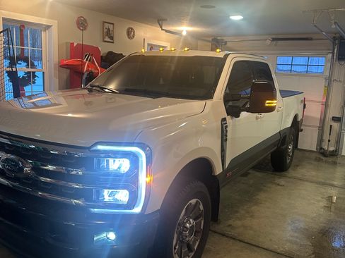 Used 2025 Ford F350 King Ranch w/ FX4 Off-Road Package image 1