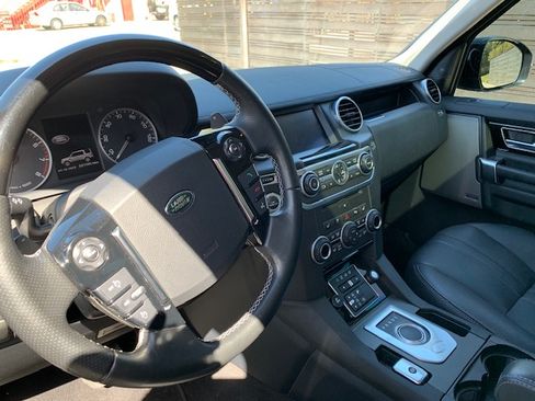 Used 2016 Land Rover LR4 HSE Silver Edition AWD/4WD image 18