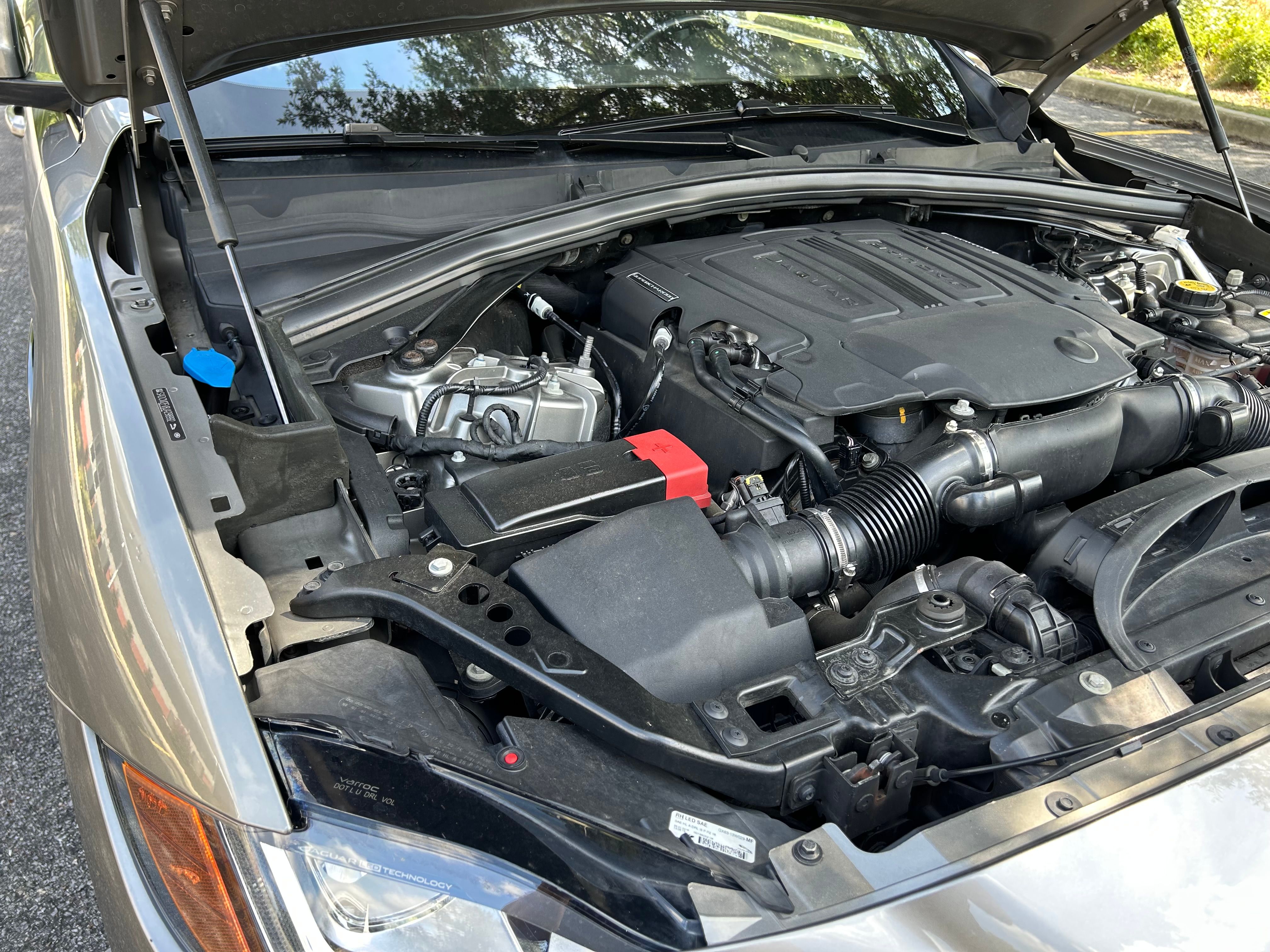 Used 2018 Jaguar F-PACE S AWD/4WD image 31