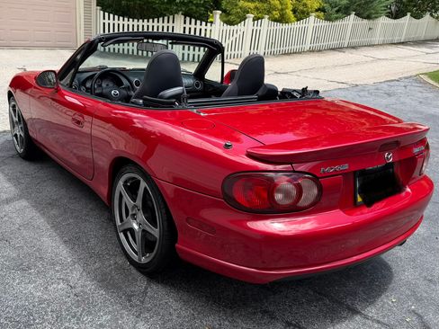 Used 2004 MAZDA MX-5 Miata MAZDASPEED RWD image 4