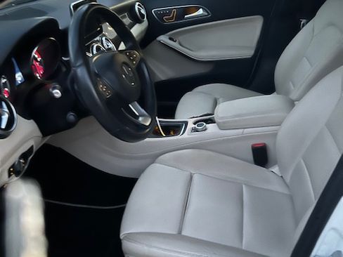 Used 2017 Mercedes-Benz GLA 250 image 6