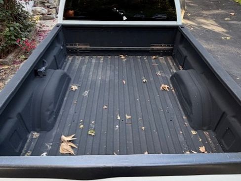 Used 2005 Chevrolet Silverado 2500 LS w/ Heavy-Duty Power Package image 26