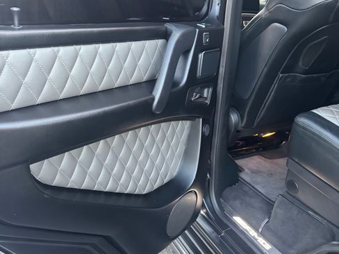 Used 2017 Mercedes-Benz G 63 AMG 4MATIC image 9