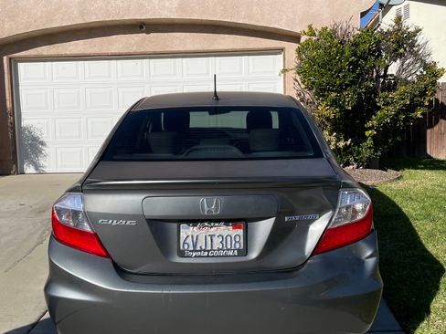 Used 2012 Honda Civic Hybrid Sedan image 5